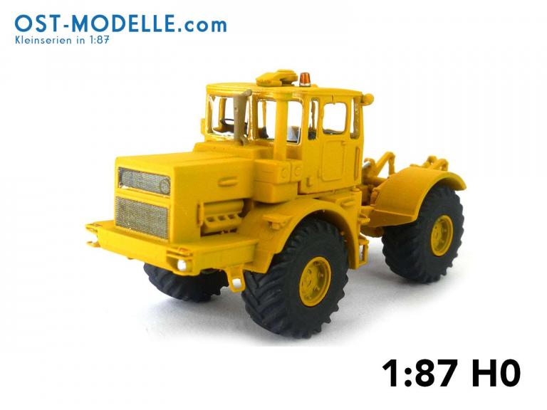 Traktor Kirovets K700A gelb ohne  Motorverkleidung